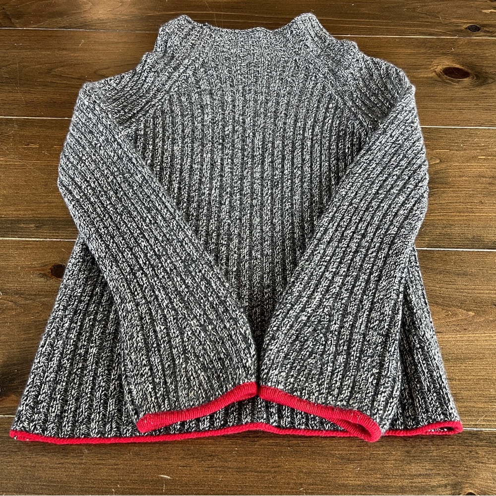 Women’s Cozy Gray Oversized Sweater with Red Trim